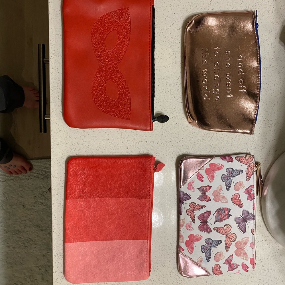 8 small makeup bags